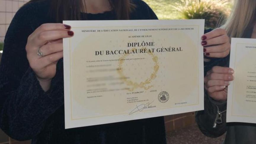 Faux diplôme en ligne / Acheter un diplôme
