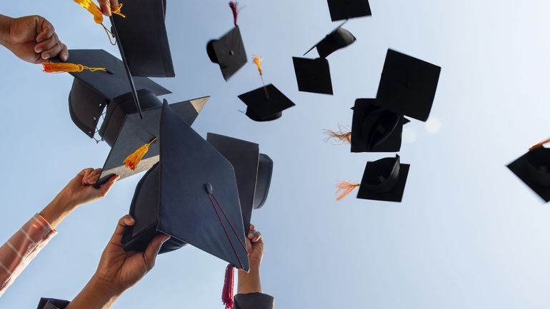 Faux diplôme en ligne / Acheter un diplôme